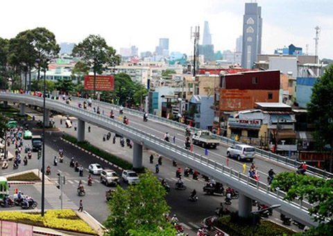 Thi công xây dựng cầu vượt bằng thép Nguyễn Tri Phương